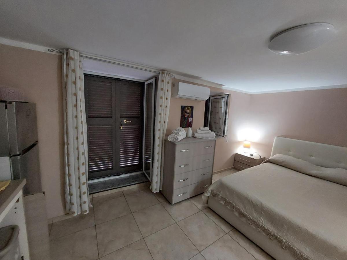 Masaniello'S House Apartment Napoli Bagian luar foto