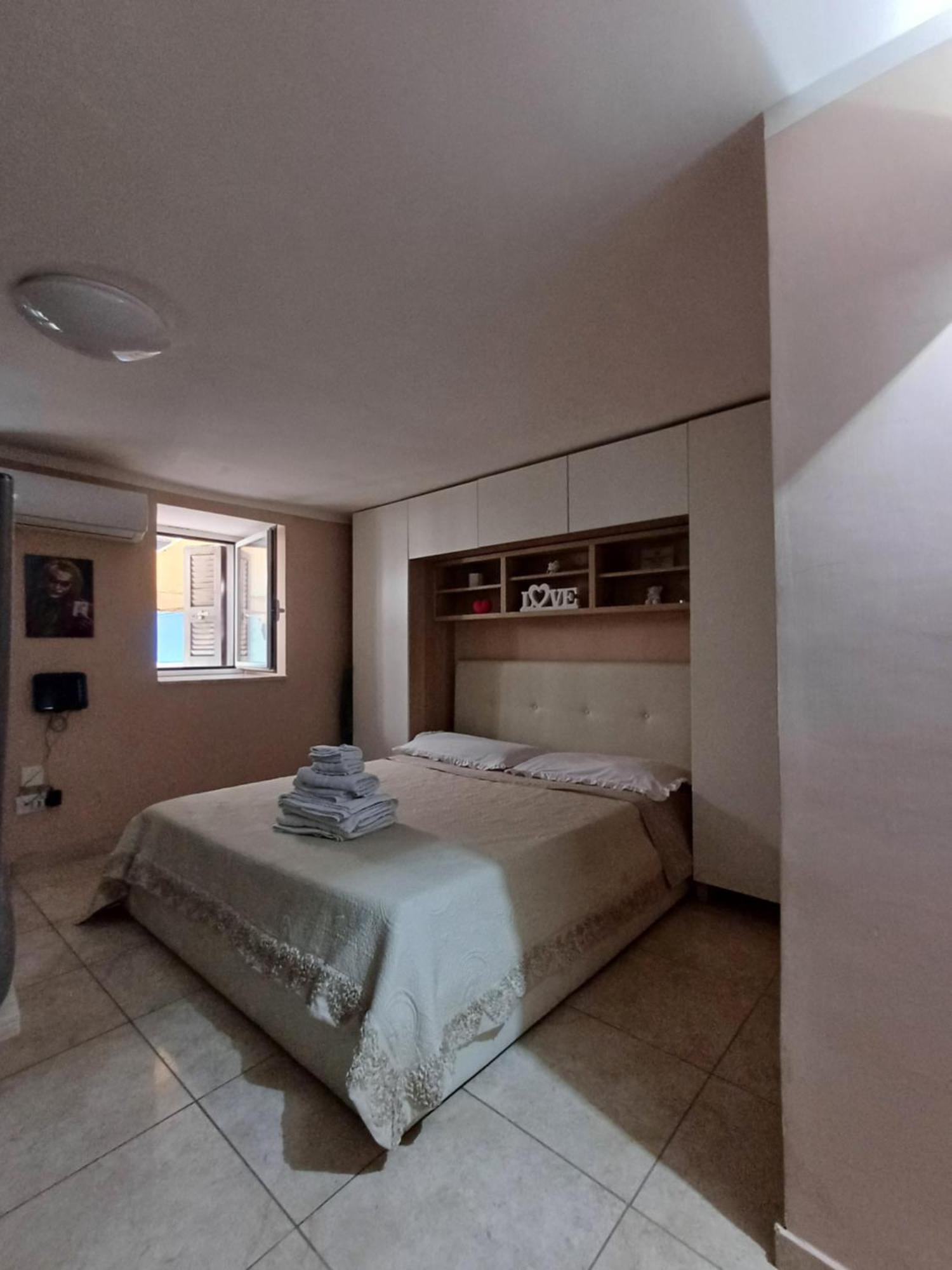 Masaniello'S House Apartment Napoli Bagian luar foto